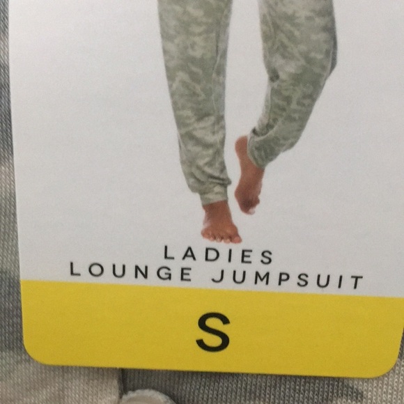 FINAL MARKDOWN Ladies’ NWT honeydew Grey Camo Lounge Jumpsuit (S) - Picture 8 of 16